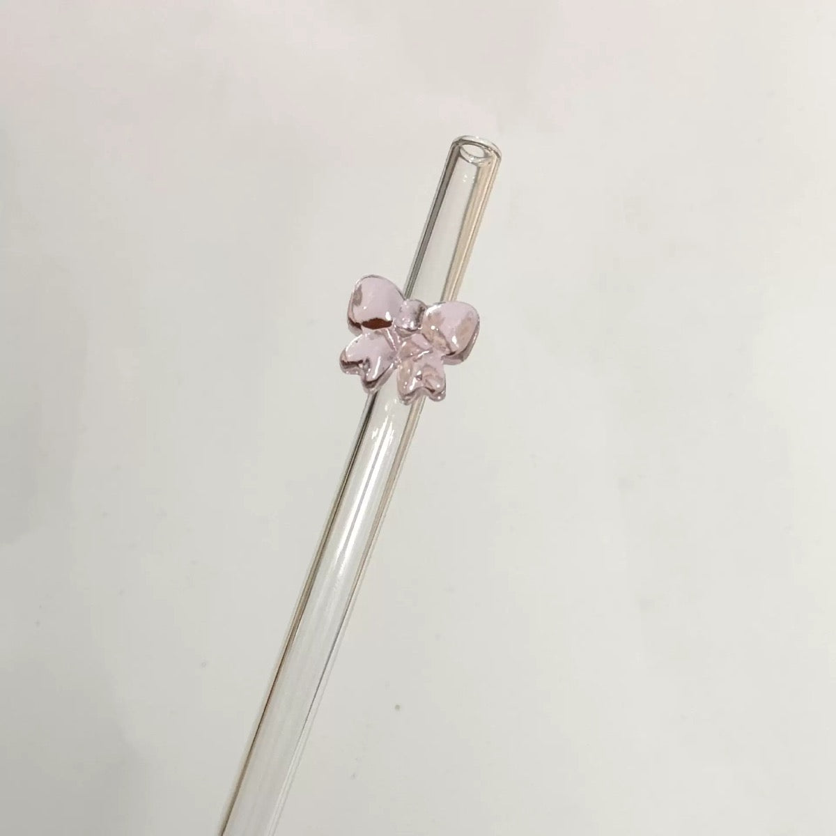 Glass Bow Cup & Straw